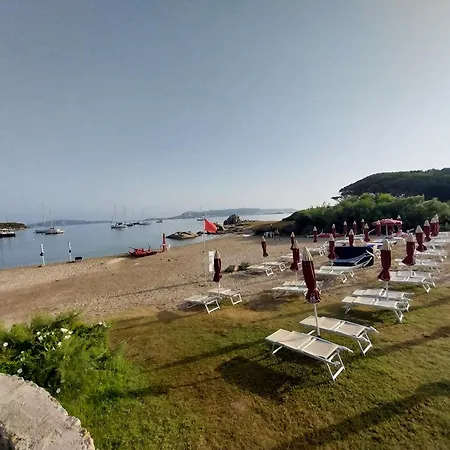 Multiproprieta Capo D'orso 아파트호텔 팔라우